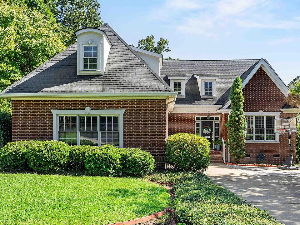 1st image of 313 Belfair Rd