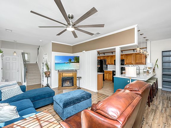5th image of 1113 Santa Elena Way