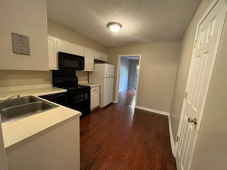 443 N Highland St #3 — Photo 9