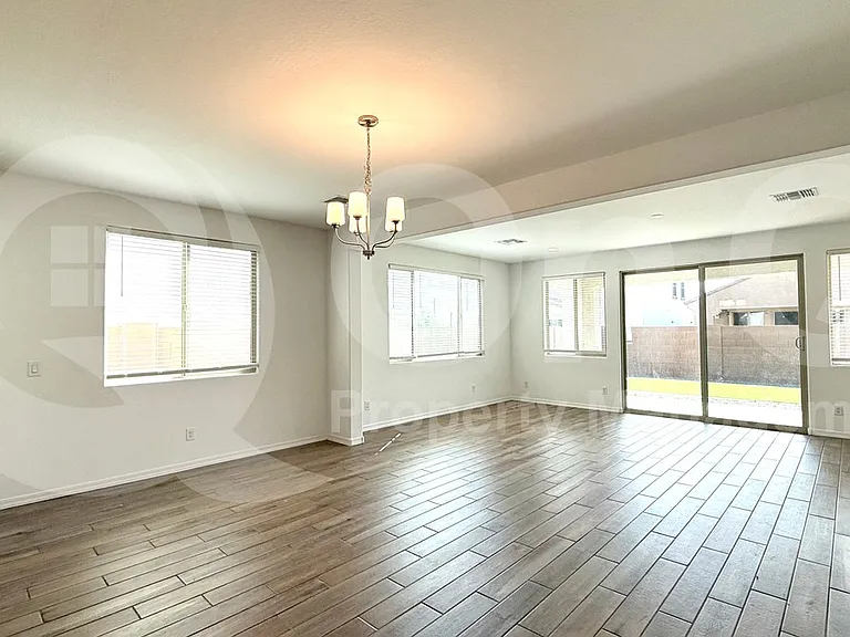 14765 W Sand Hills Rd — Photo 8