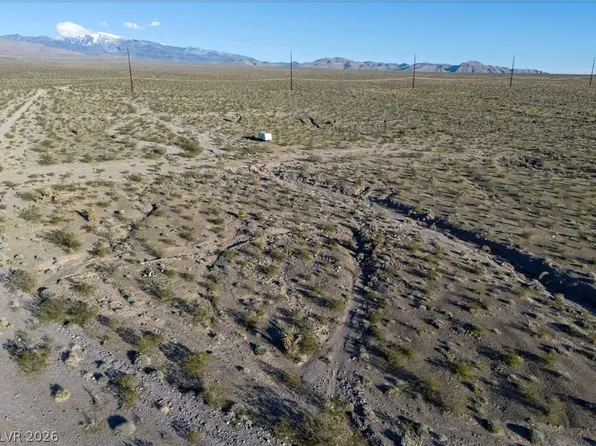 2671 Hilltop Dr, Pahrump, NV 89060