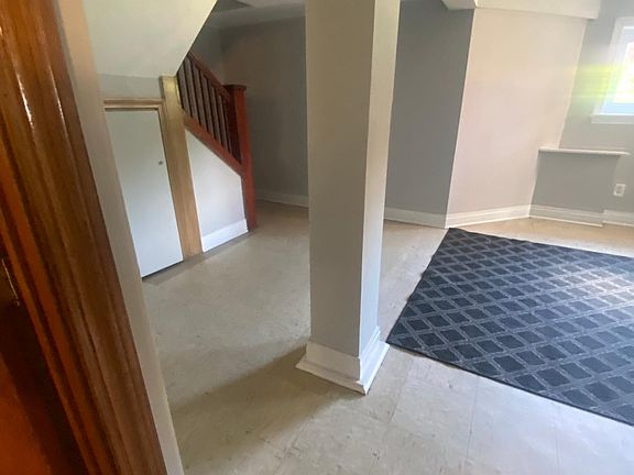 4th image of 5336 W Newport Ave #1