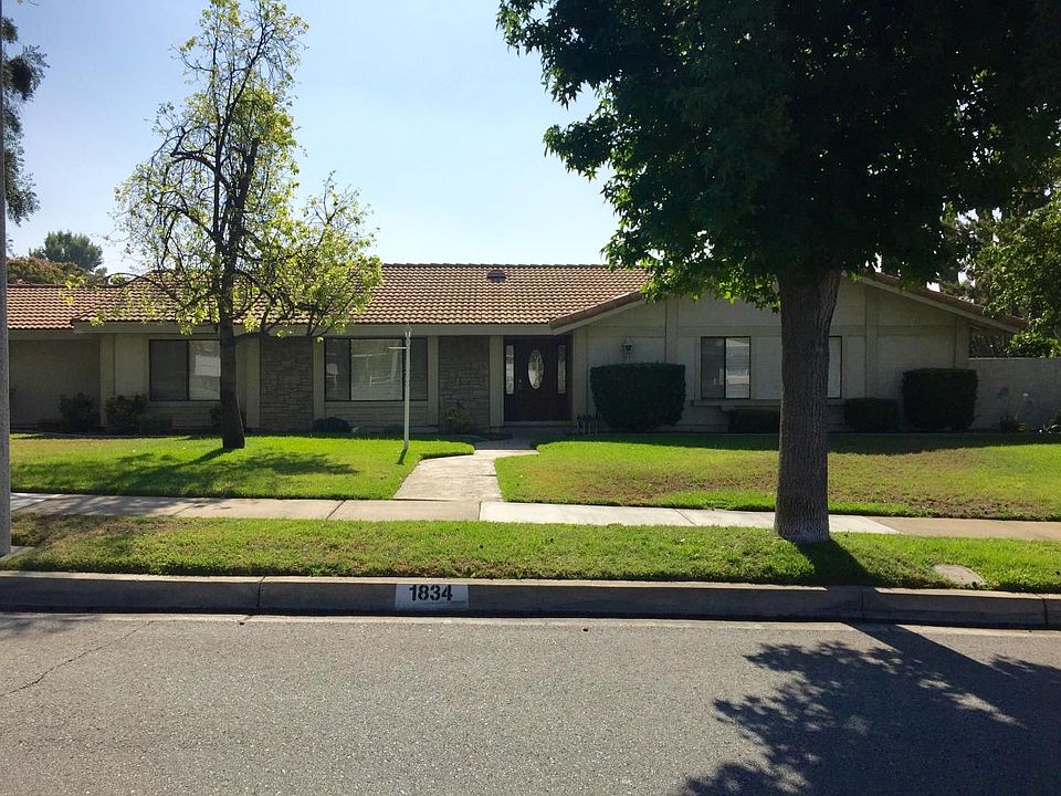 1st image of 1834 N San Antonio Ave