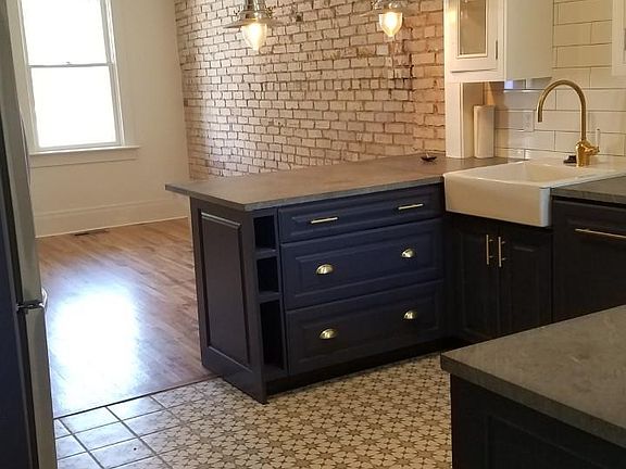 3rd image of 365 N Quince St #B