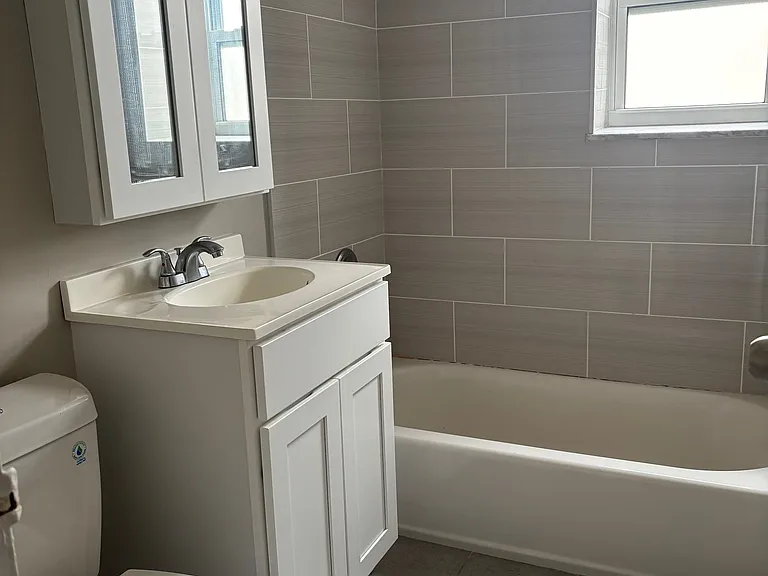 211 Johnson Ave — Photo 10