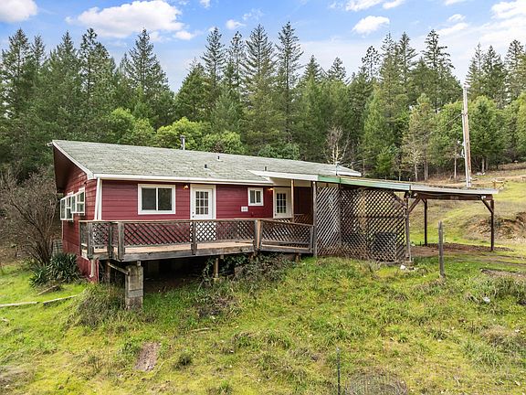 3rd image of 1698 Davis Creek Rd