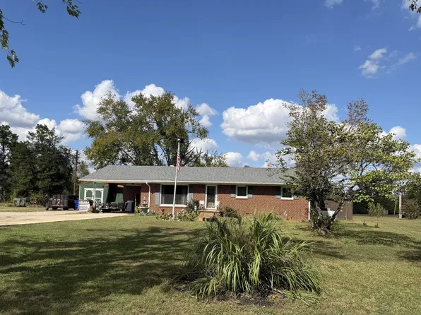 457 Vine St, Savannah, TN 38372