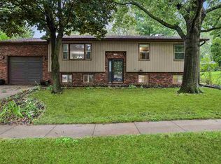 109 Oberlin St, Iowa City, IA 52245