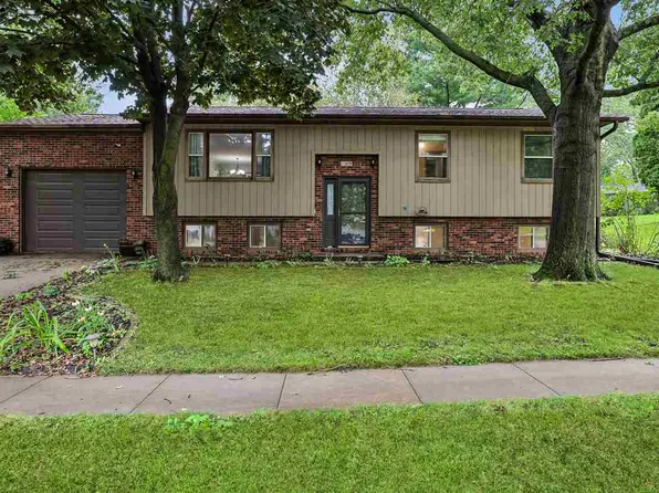 109 Oberlin St, Iowa City, IA 52245