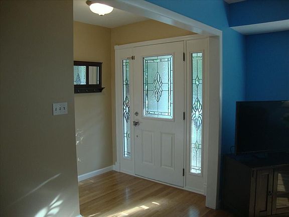2nd image of 418 Westglen Village Dr