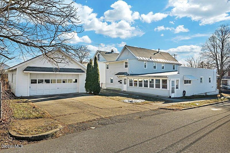2nd image of 244 Saratoga Avenue