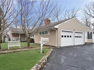 34 Idlewood Dr, Stamford, CT 06905