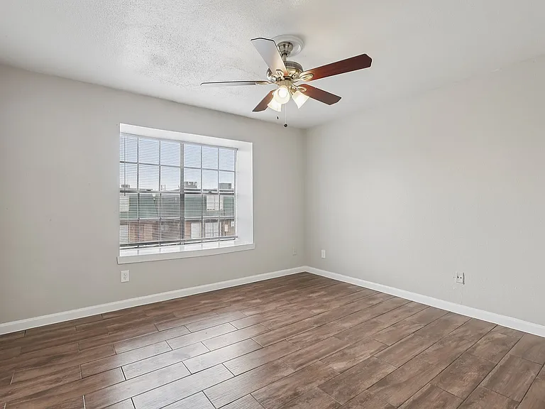 11-web-or-mls-6718 De Moss Dr Unit 256-S2102-008