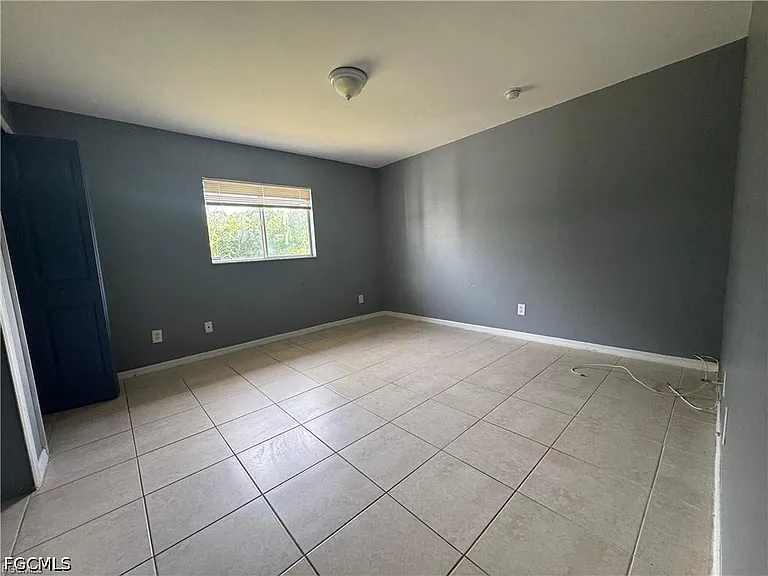 851 Eisenhower Blvd — Photo 6
