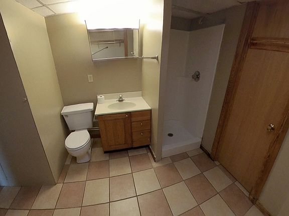5th image of 518 S Washington St