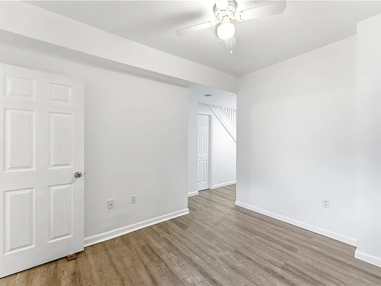 117 E Jefferson St #1 — Photo 17