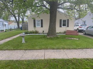 1011 41st St, Moline, IL 61265