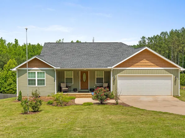 2892 Crow Valley Rd, Tunnel Hill, GA 30755