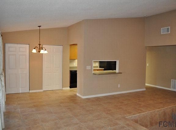 2nd image of 2 Blaine Ct
