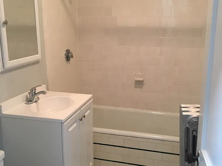 12 Verona St #2L — Photo 15
