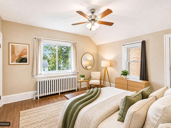 5th image of 2408 6th St NE