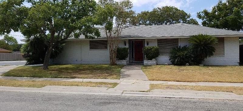 2nd image of 4441 Marie St