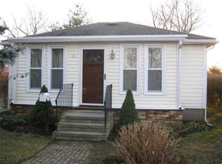 15 Newport Rd, Hull, MA 02045