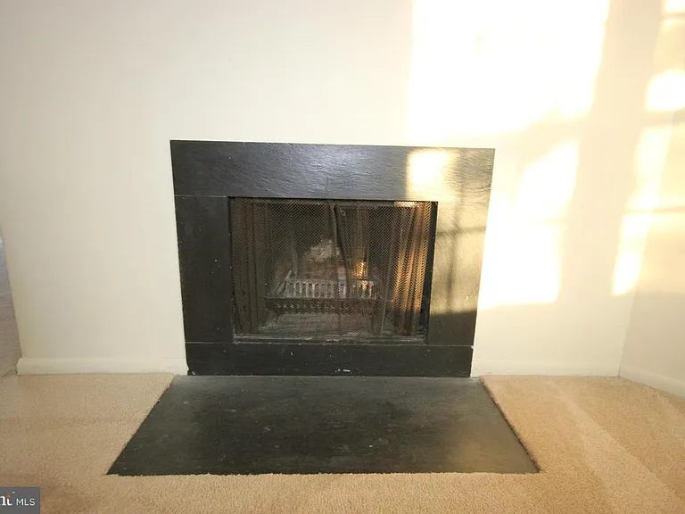 2832 S Wakefield St #C — Photo 19