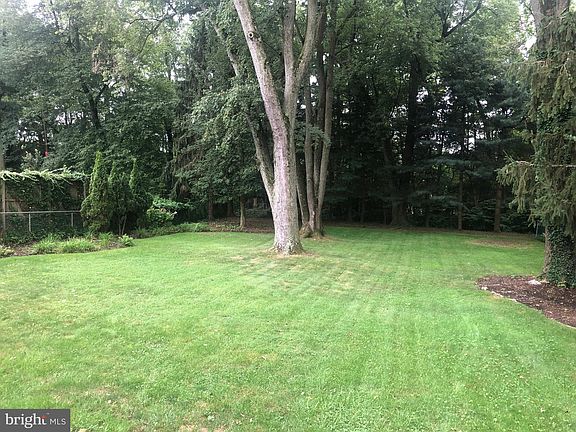 5th image of 20 Vining Ln