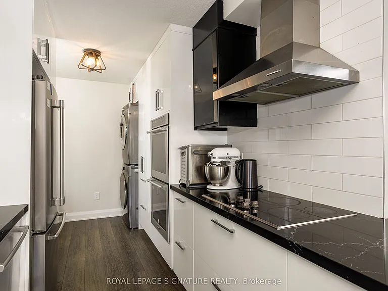 35 Ormskirk Ave #302 — Photo 5