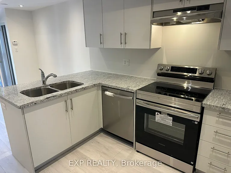 15100 Yonge St #241 — Photo 8