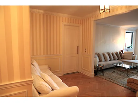 Rented by Corcoran | media 28