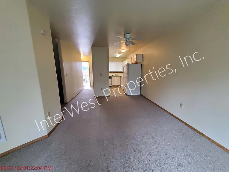 3023 S Troutdale Rd — Photo 3