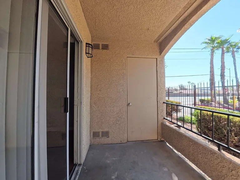 7885 W Flamingo Rd #1140 — Photo 26