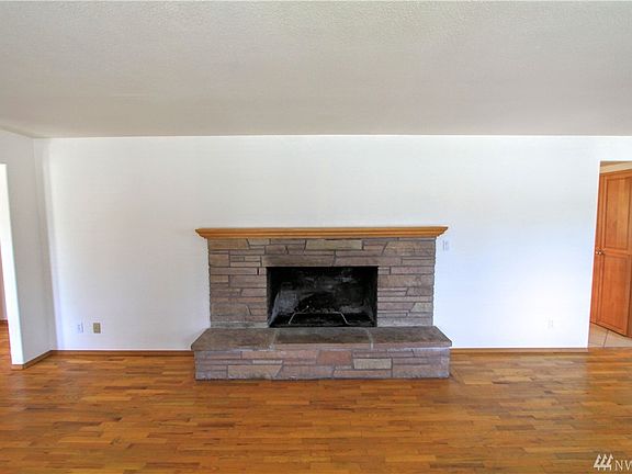 5th image of 9401 136th St E