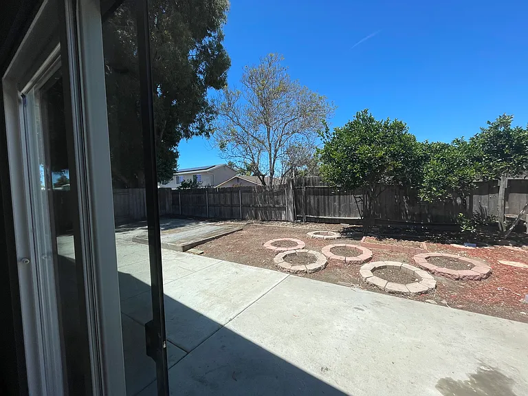 8666 Hillery Dr — Photo 17