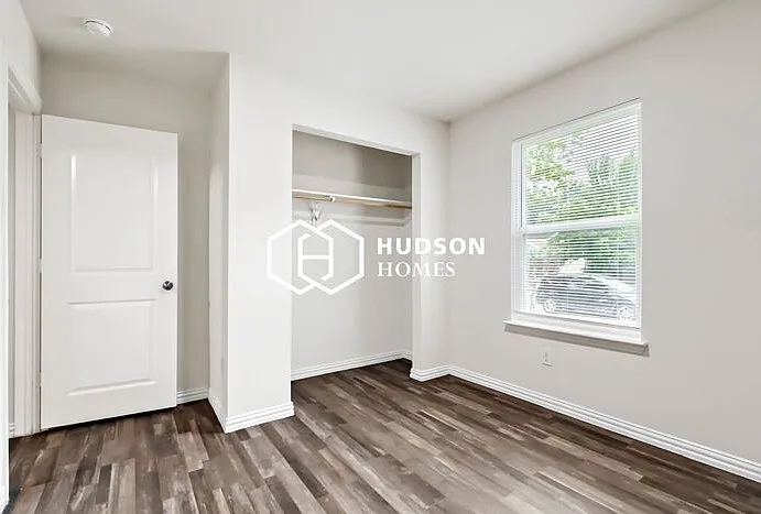 2701 Vogt St — Photo 10