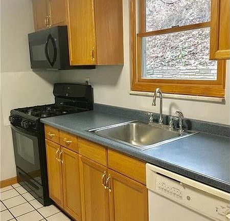 5th image of 930 Brentview Dr