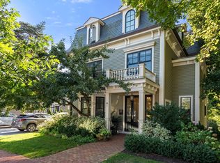 46 Mount Vernon St APT 1, Cambridge, MA 02140