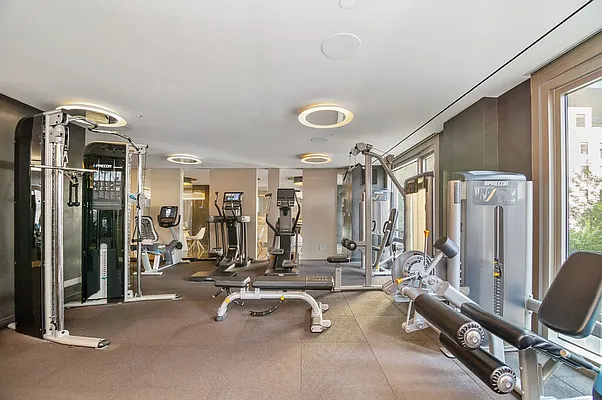 Rented by REAL New York | media 23