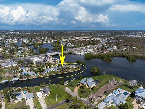 2nd image of 1695 Manor Rd