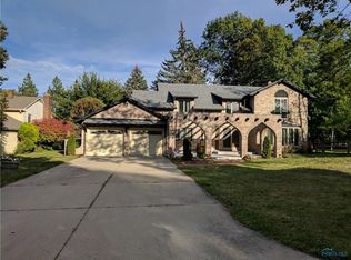 2401 Karendale Dr, Toledo, OH 43614