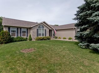 7421 Berkshire Dr NE, Cedar Rapids, IA 52402