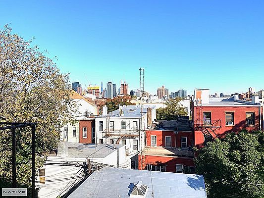 3rd image of 171 Greenpoint Ave APT 4R