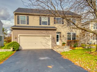 1712 Melbourne Ln, Aurora, IL 60503