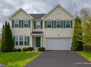 958 Chickamauga Dr, Harpers Ferry, WV 25425