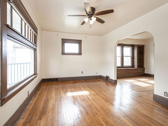 3rd image of 4522 Turney Rd #Up