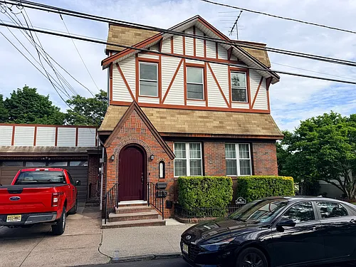 182 Farnham Ave #2 Photo 1