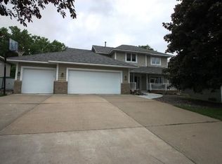 1819 Burr St N, Maplewood, MN 55117