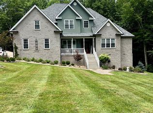 18 Deer View Ct, Fayetteville, WV 25840